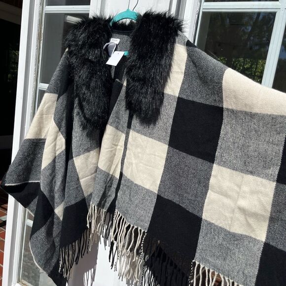 J Crew Faux-fur Plaid Cape NWT - Picture 11 of 11